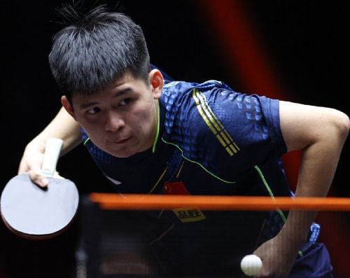 毫不掩饰自 毫不掩饰自