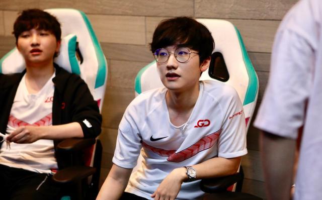 面对适应英 面对适应英