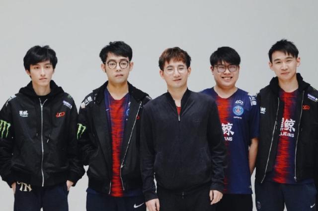 展的责任感 展的责任感